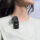 DJI Mic sistema de micrófono inalámbrico profesional para grabación de audio clara y de alta calidad. DJI Mic compacto y portátil ideal para creadores de contenido, entrevistas y grabación de video. Micrófono inalámbrico DJI Mic con conexión estable y excelente captura de voz en exteriores e interiores. DJI Mic compatible con cámaras, smartphones y equipos de grabación profesional para producción audiovisual. Sistema DJI Mic con estuche de carga y transmisión inalámbrica de largo alcance para streaming y vlogging.