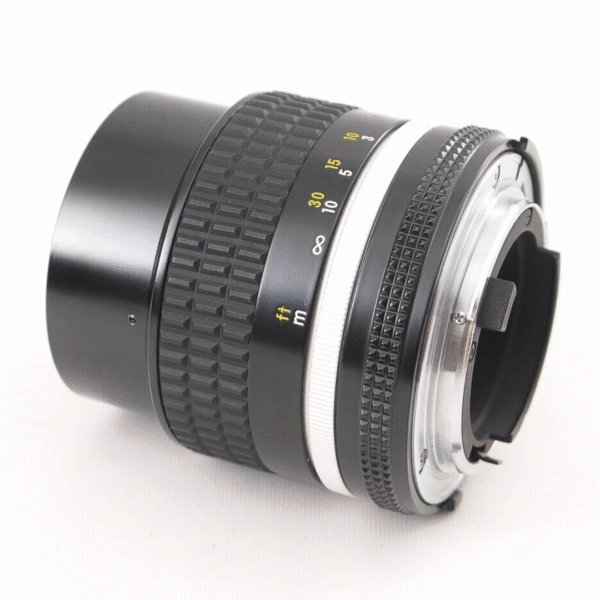 Nikon 85mm F2 AI-S