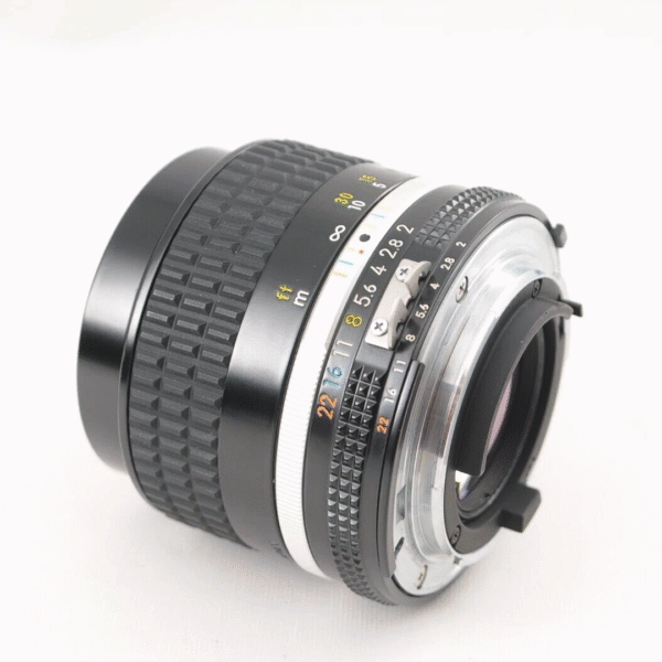 Nikon 85mm F2 AI-S (3)
