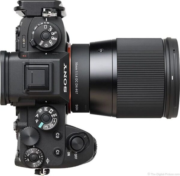 14-Sigma 16mm F1.4 Sony