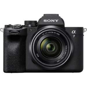 Cámara Sony A7IV + 28-70mm_1 Cámara Sony A7IV con lente 28-70mm mirrorless full frame de 33 megapíxeles para fotografía y video profesional. Sony A7IV con lente zoom 28-70mm y grabación de video 4K 60p con enfoque automático inteligente de alta precisión. Cámara Sony Alpha A7IV ideal para retratos, bodas, creación de contenido y producción audiovisual avanzada. Sony A7IV full frame con estabilización de imagen de 5 ejes y excelente rendimiento en baja iluminación. Cámara Sony A7IV con lente 28-70mm de gran calidad y excelente relación calidad precio para fotografía y video profesional.