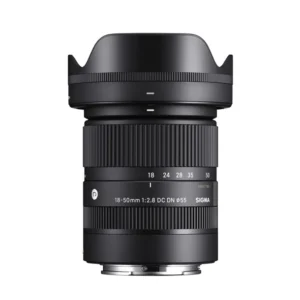 Lente Sigma 18-50mm F2.8 DC DN Contemporary para Sony E APS-C con apertura constante y excelente calidad de imagen para fotografía y video. Objetivo Sigma 18-50mm F2.8 compatible con cámaras Sony APS-C mirrorless ideal para retratos, viajes, fotografía urbana y creación de contenido. Sigma 18-50mm F2.8 DC DN Contemporary con enfoque automático rápido, diseño compacto y gran nitidez en todo el rango focal. Lente Sigma 18-50mm para Sony E ligero y versátil, perfecto para fotografía profesional, vlogging y producción audiovisual. Sigma 18-50mm F2.8 Contemporary para Sony APS-C con alto rendimiento óptico y excelente relación calidad precio para fotógrafos y creadores de contenido.