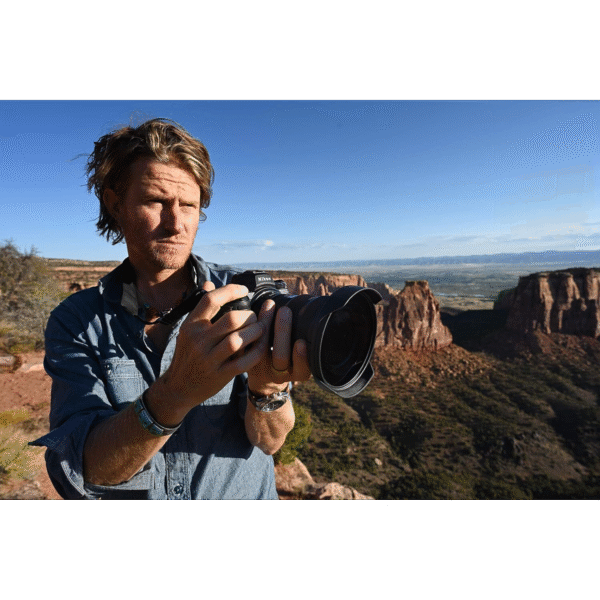 Lente Nikon NIKKOR Z 14-24 mm f/2.8 S (full-frame). Zoom ultra-angular luminoso (114°–84°) con óptica avanzada y mínimo viñeteo. Perfecto para paisajes y arquitectura, capturando amplios espacios con excelente nitidez.